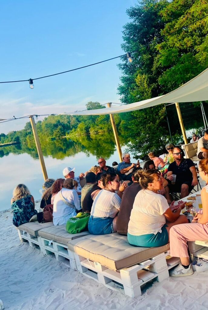 Terrasse du restaurant festif et dansant Ô bord de l'Ô à Draveil - Essonne 91